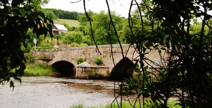 Pont Roby sur la Creuse - Felletin