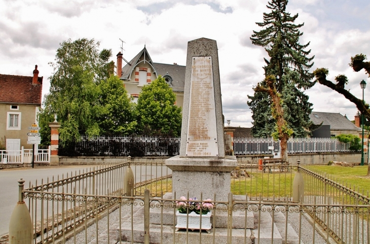 Monument-aux-Morts - Moutier-Rozeille
