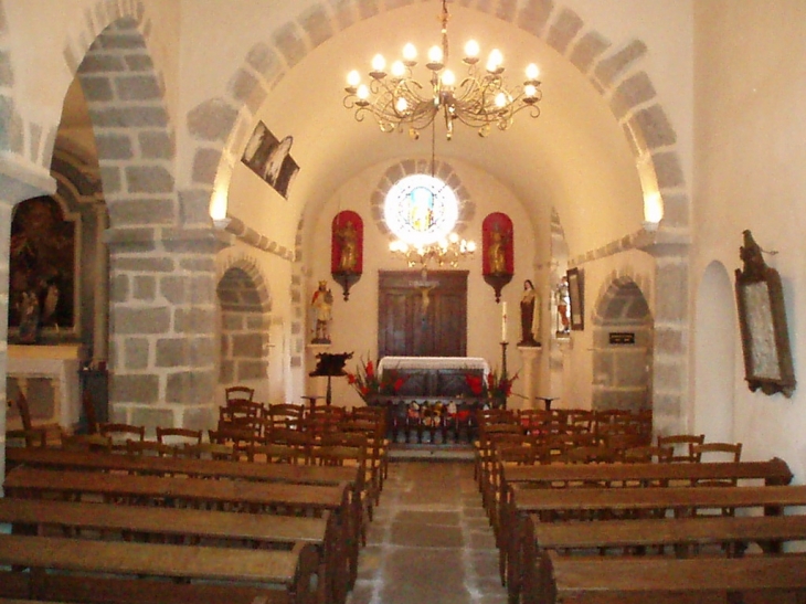 L'église, l'intérieur après renovation - Saint-Germain-Beaupré