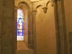 Eglise Saint Sulpice : à droite du choeur, les fonts baptismaux.