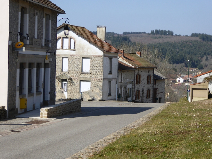 Rue de la ville - Razès