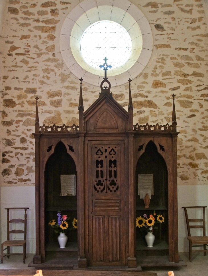 Le confessionnal de l'église Saint Maurice. - Saint-Maurice-les-Brousses