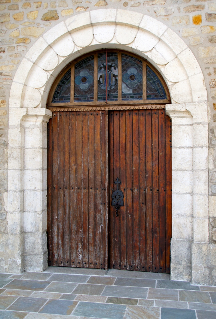 Le Portail de l'église Saint Paul. - Saint-Maurice-les-Brousses