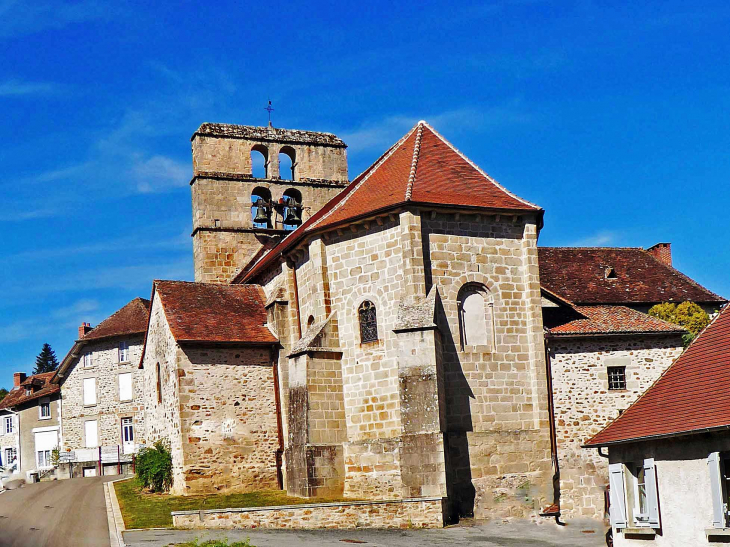 L'église - Saint-Priest-Ligoure