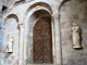 La porte du transept nord de l'église abbatiale Saint Pierre.