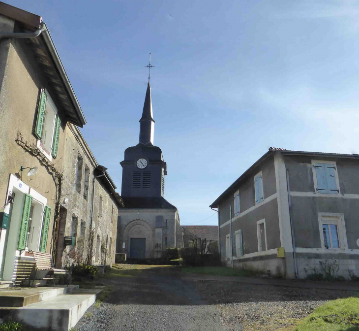 Vers l'église - Aincreville