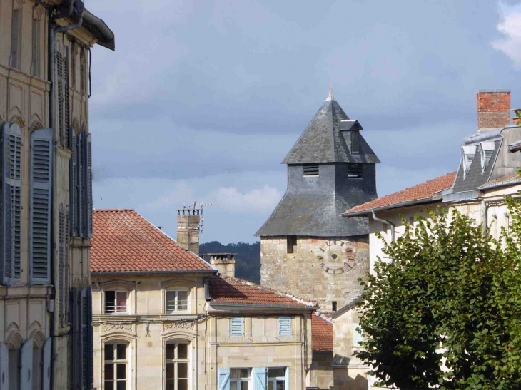 Vue sur la ville haute : la tour de l'Horloge - Bar-le-Duc