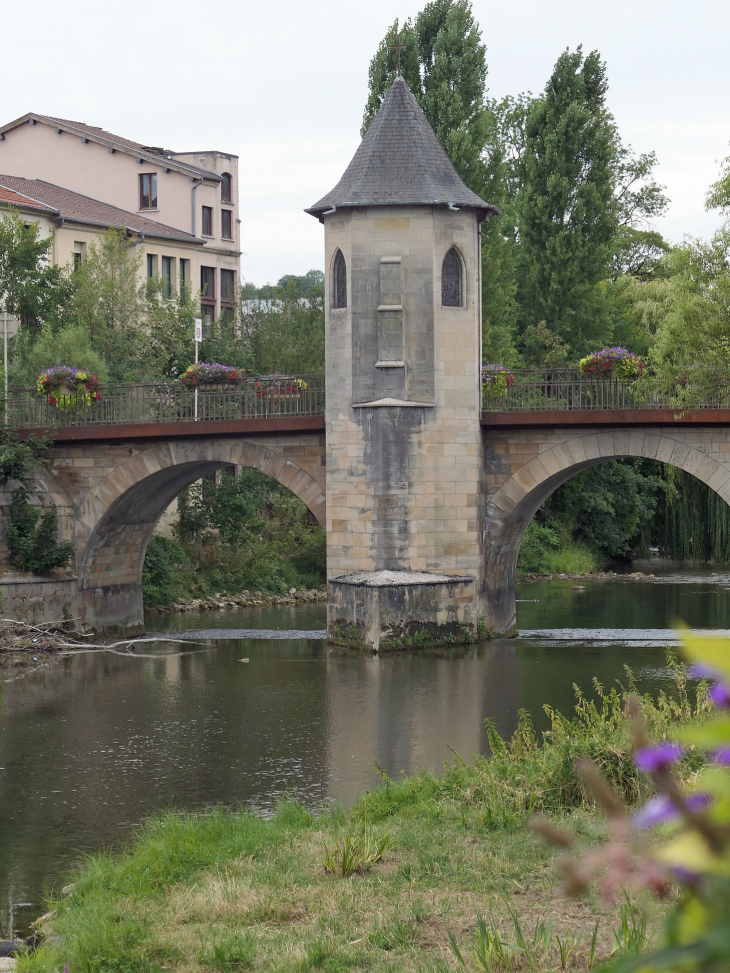 Ville basse : l'oratoire sur le Pont Notre Dame - Bar-le-Duc