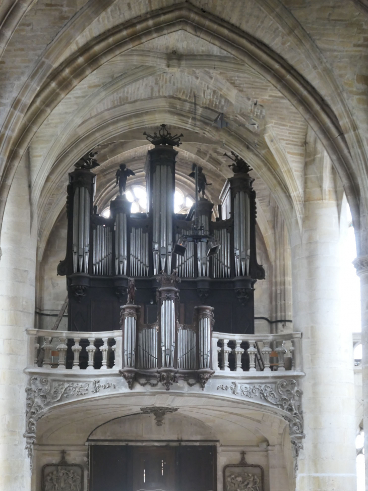 L'intérieur de l'église Saint Etienne - Bar-le-Duc
