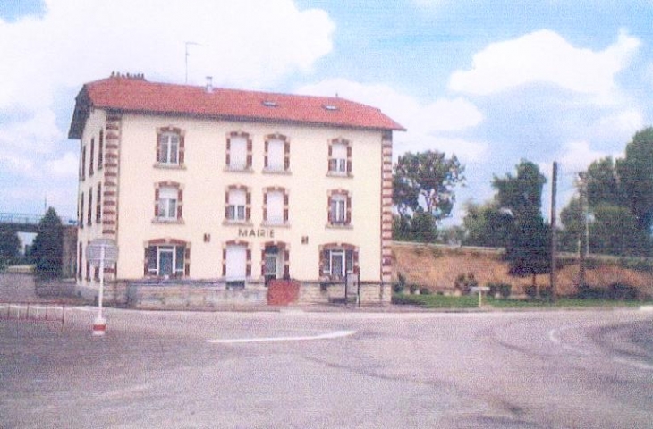 La mairie du village - Dommary-Baroncourt