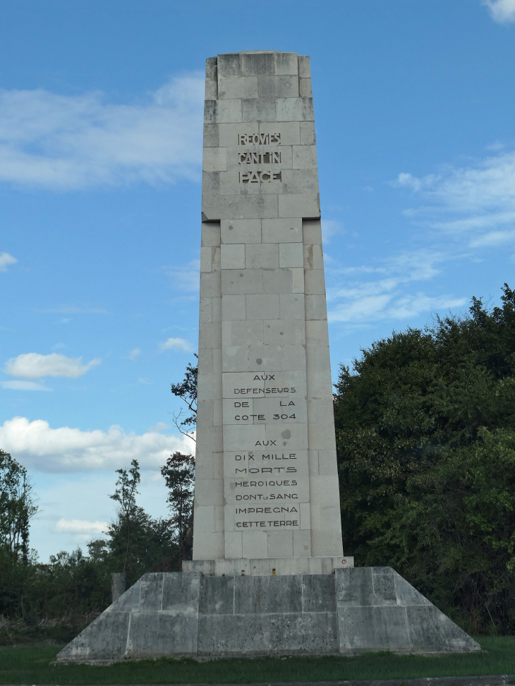 Le monument de la côte 304 - Esnes-en-Argonne