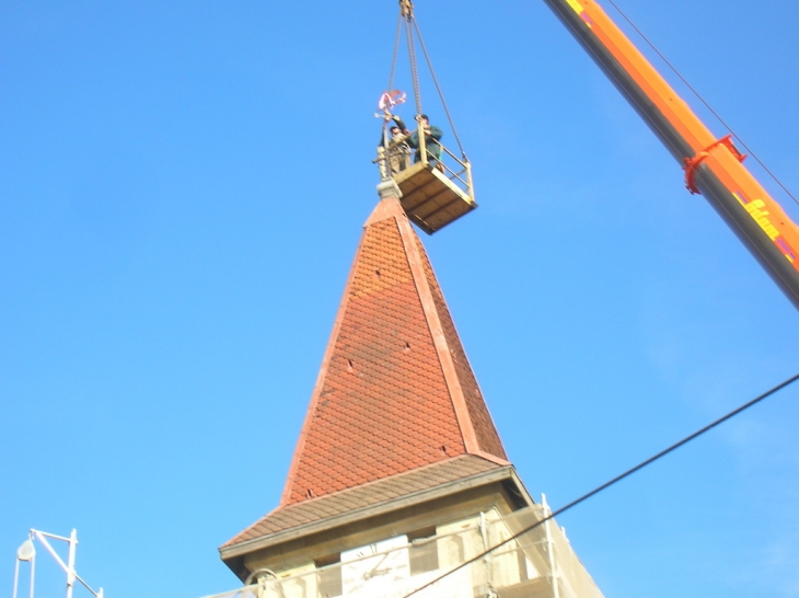 Pose du nouveau coq sur le clocher - Grimaucourt-en-Woëvre