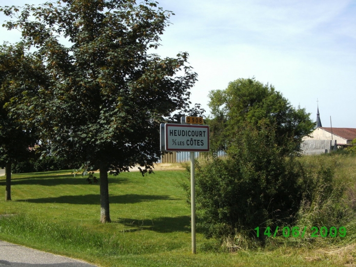 Entrée du village - Heudicourt-sous-les-Côtes