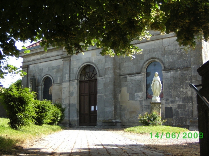 Entrée de l'église - Heudicourt-sous-les-Côtes