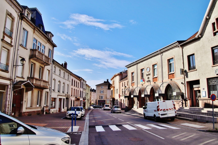 La Commune - Bruyères