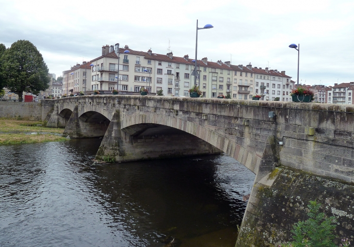 Le pont sur la Moselle - Épinal