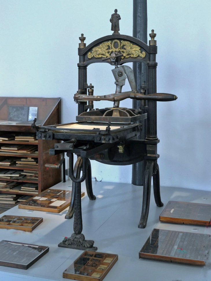 Le musée de l'image : le matériel de l'ancienne imagerie Pellerin - Épinal