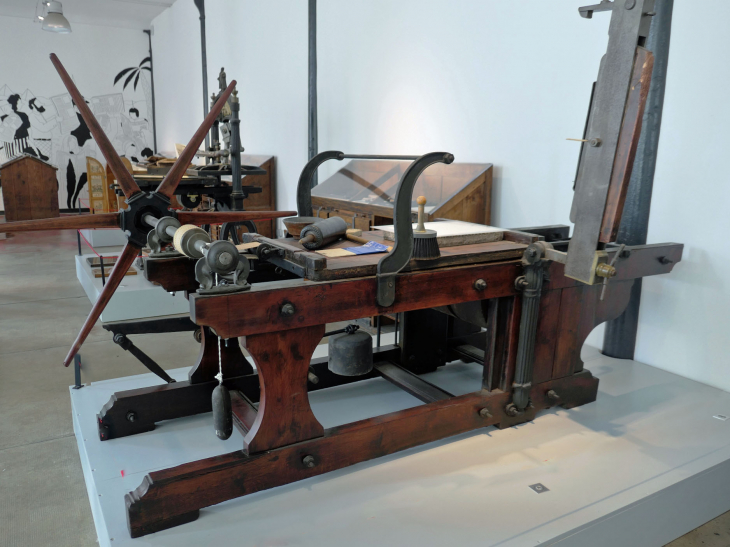 Le musée de l'image : le matériel de l'ancienne imagerie Pellerin - Épinal