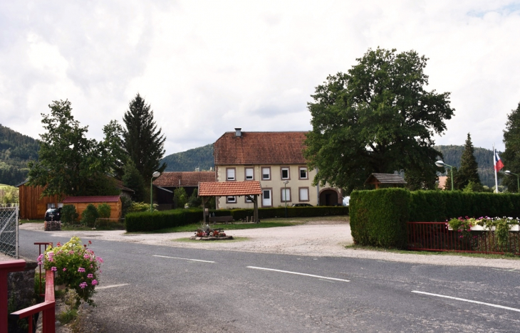 La Commune - La Houssière