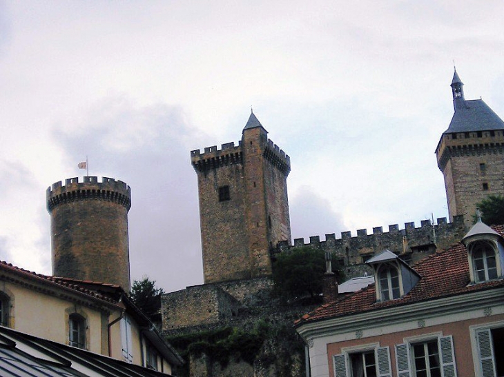 Le château vu de la ville - Foix