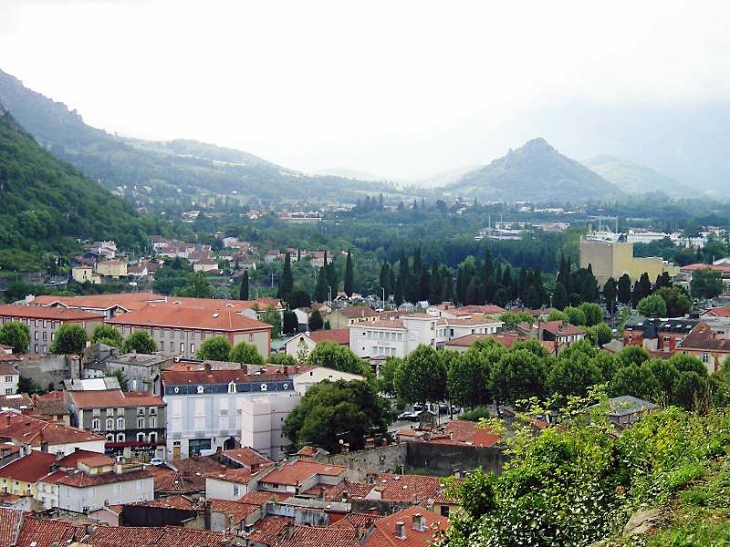 La ville vue du château - Foix