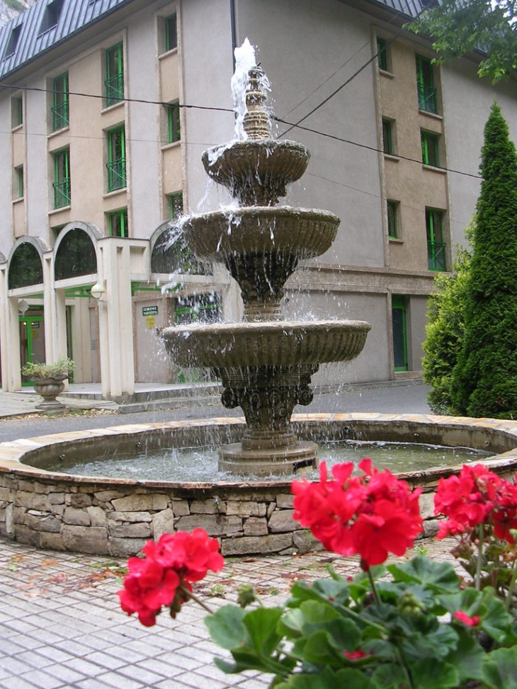 Fontaine des Thermes d'Ornolac-Ussat-les-Bains