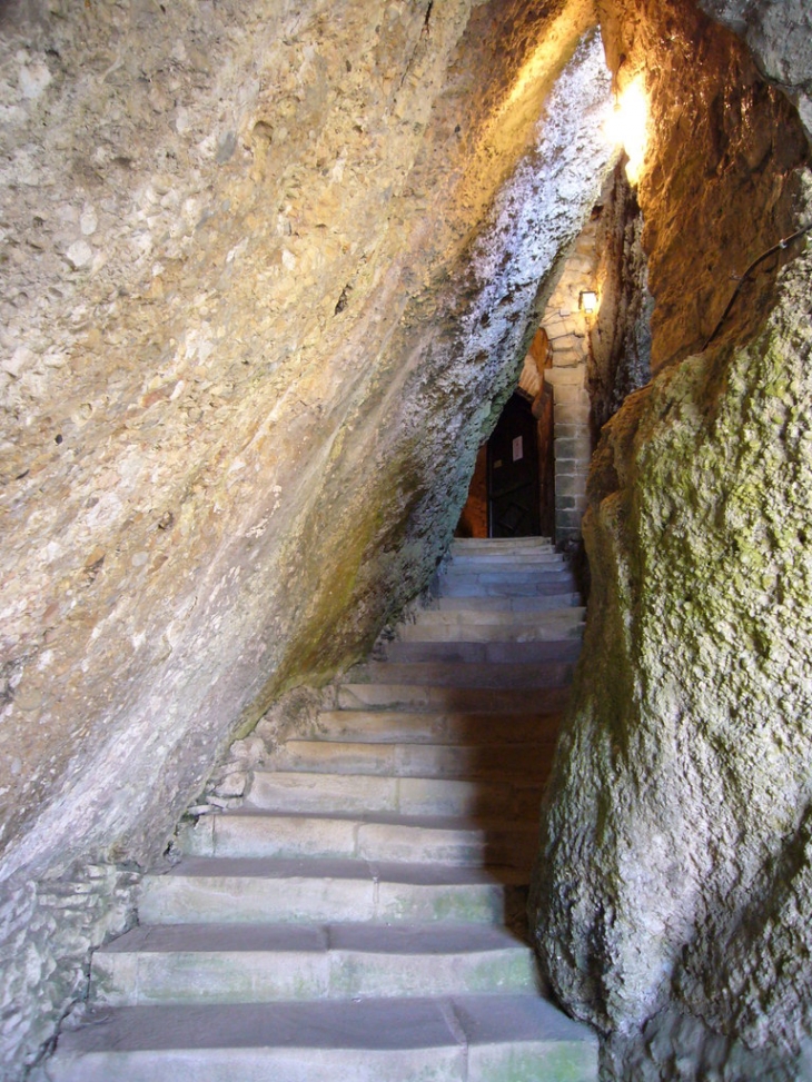 Escalier taillé dans la roche - Vals