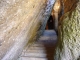 Escalier taillé dans la roche