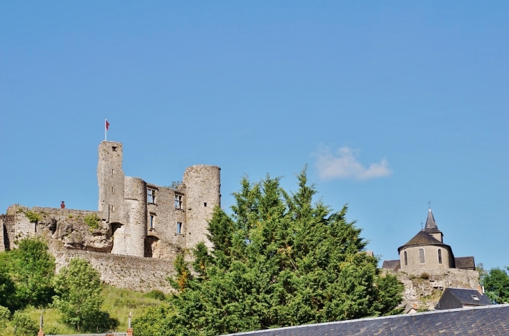 Ruines du Château - Bertholène