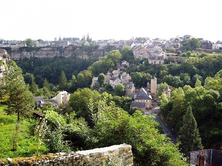 Le village au dessus du  - Bozouls