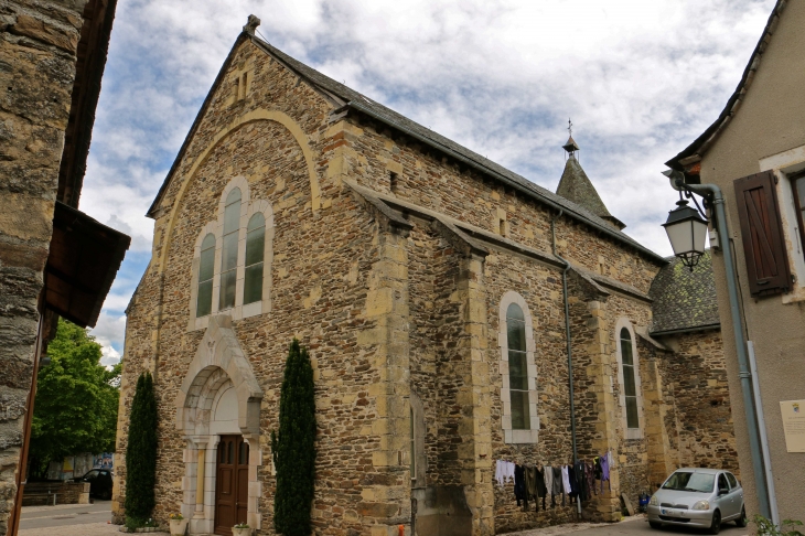 L'église Saint Thomas Becket du XIXe siècle. - Castelnau-de-Mandailles