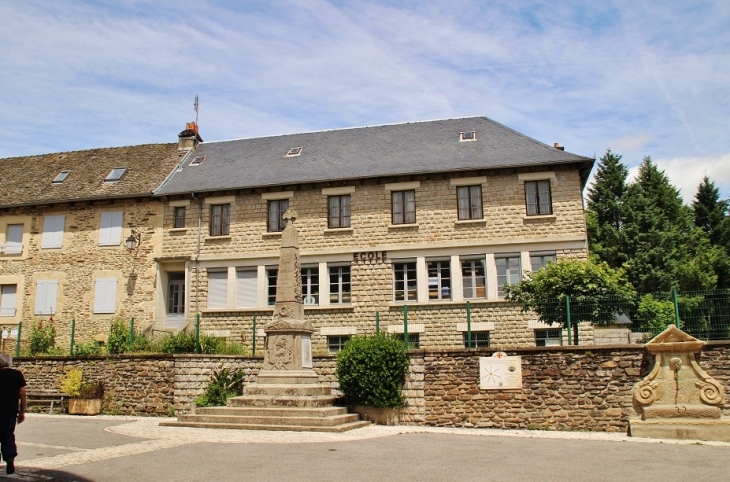 école - Castelnau-de-Mandailles