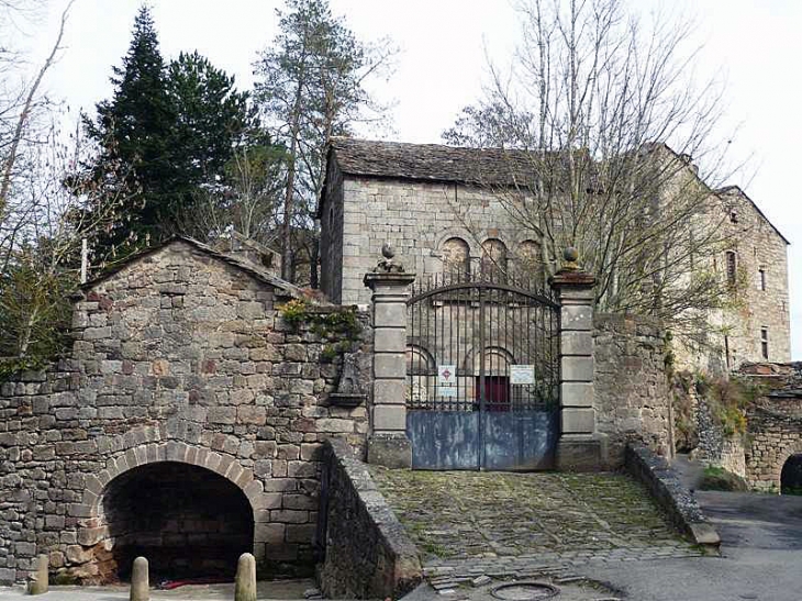 Le château - Castelnau-Pégayrols
