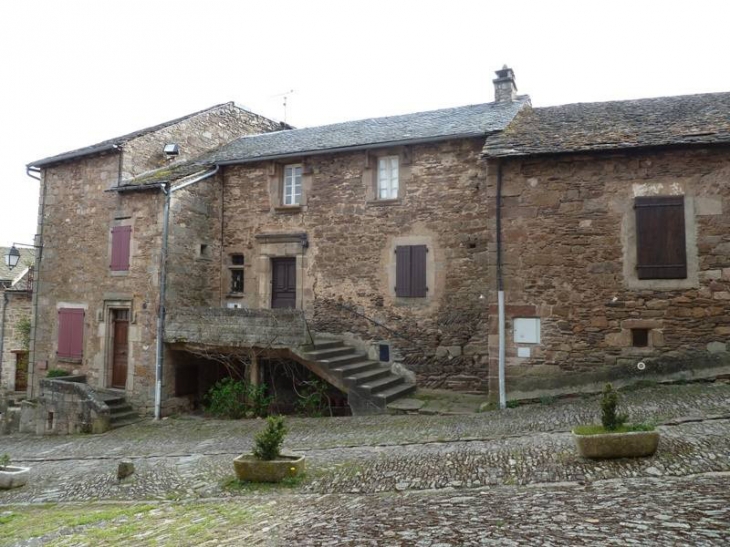 Maisons du village - Castelnau-Pégayrols