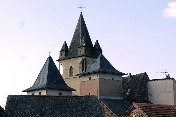 Le clocher et les toits de l'église - Compolibat