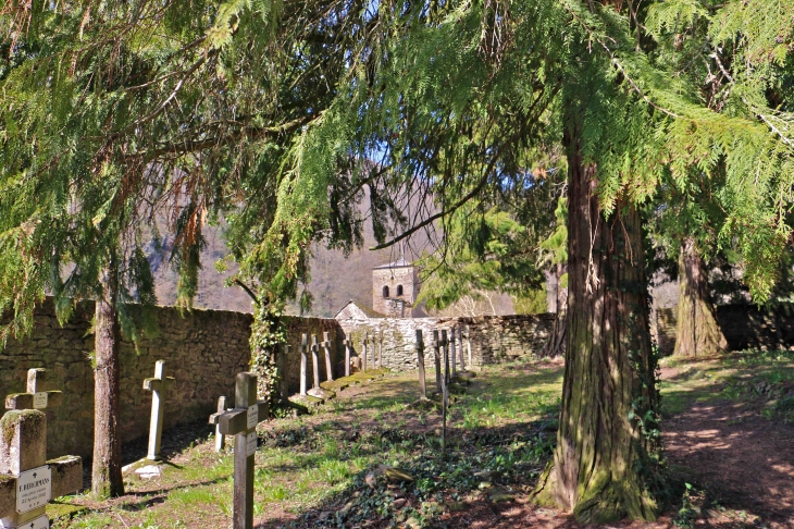 Cimetière de l'abbaye Notre Dame de Bonnecombe. - Comps-la-Grand-Ville