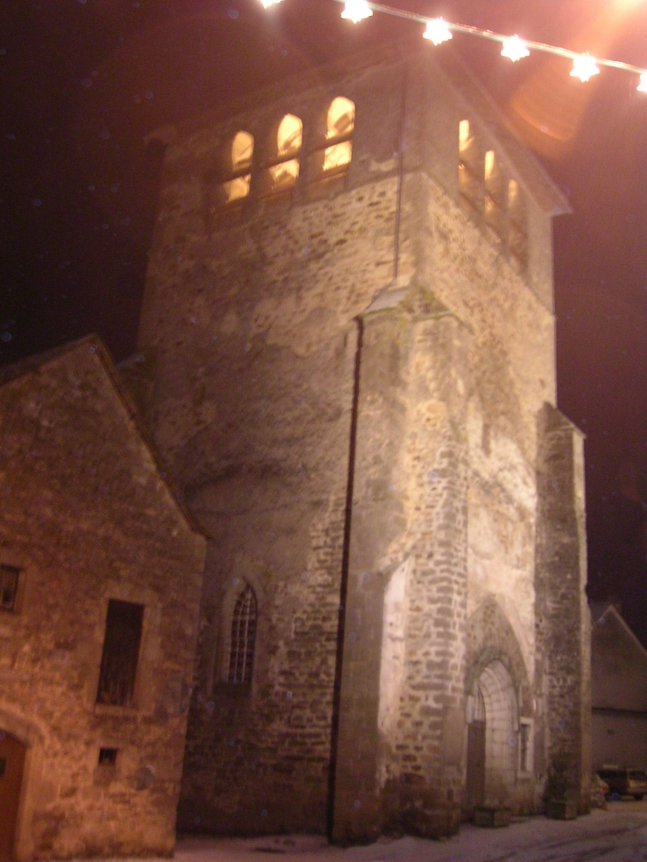 Vieille église illuminée - Flavin