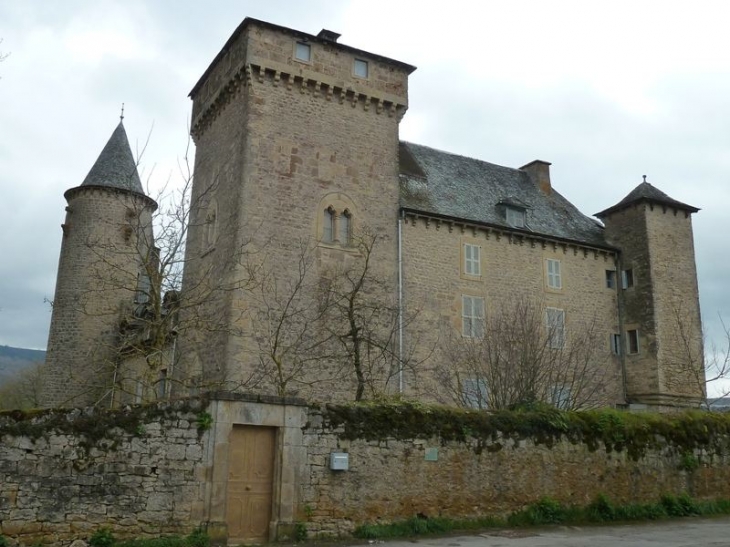 Le château de Vares - Gaillac-d'Aveyron