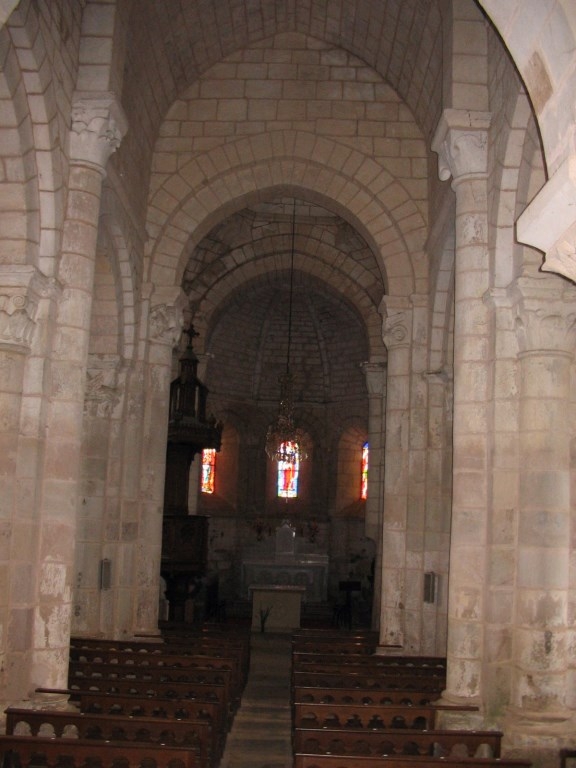 Nef de l'église Romane - Montjaux