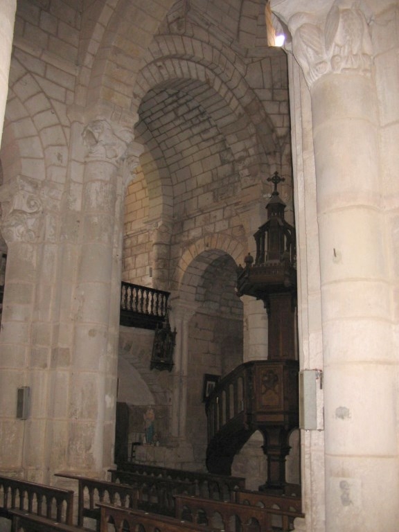 Chaire de l'église romane - Montjaux
