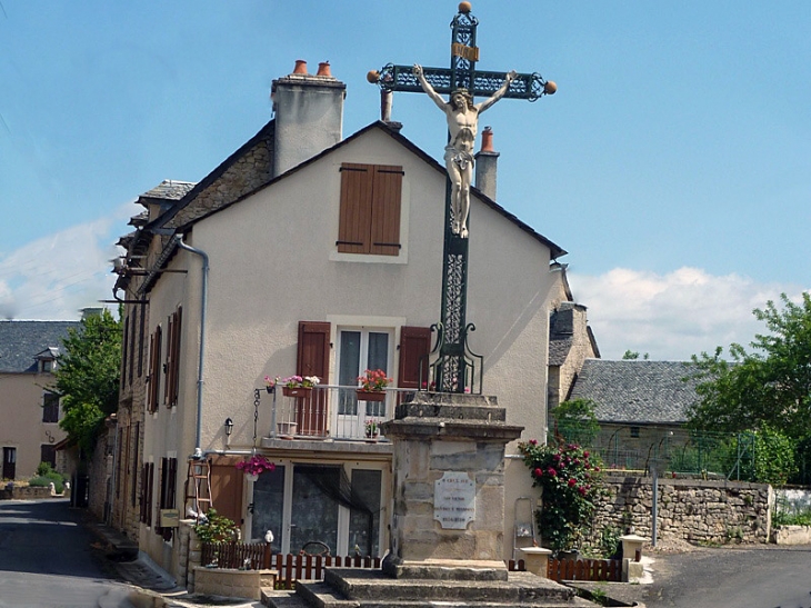 Dans le village - Saint-Martin-de-Lenne