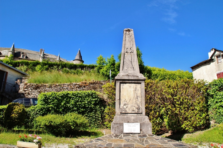 Monument-aux-Morts - Vézins-de-Lévézou