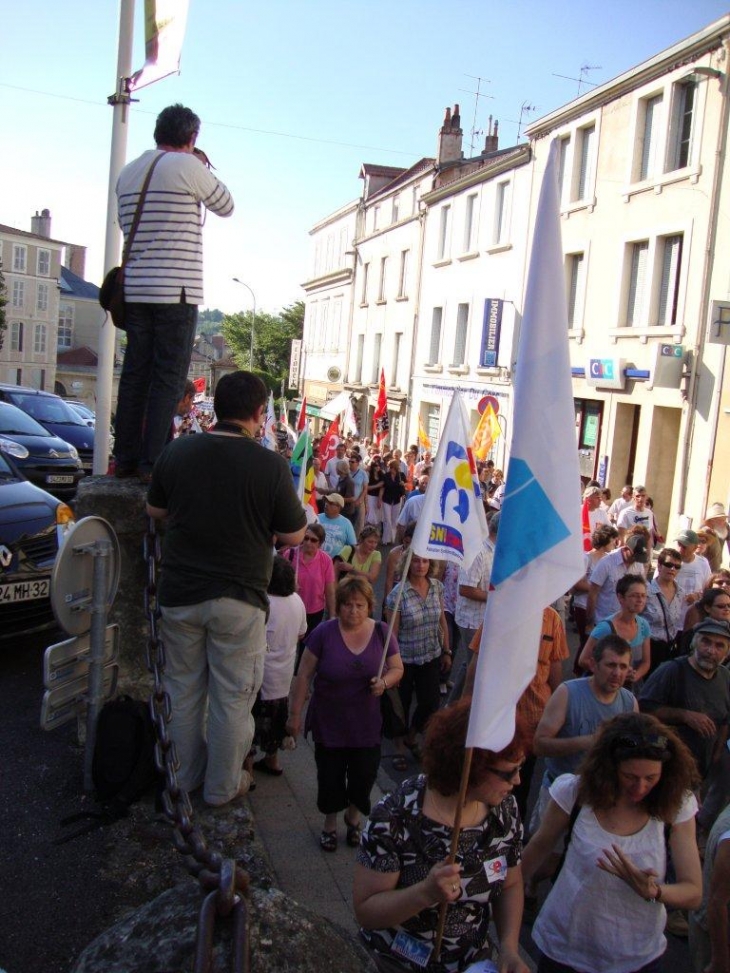 Auch (32000) manifestation contre las reforme de la retraite 24/06/2010