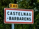 Photo suivante de Castelnau-Barbarens Autrefois : le village fut construit au milieu du XIIe siècle, sur un éperon rocheux