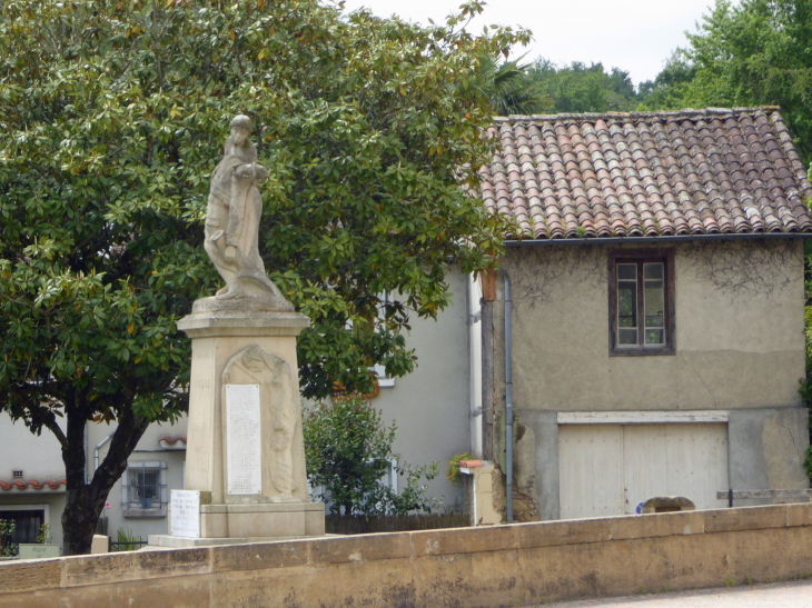 Le monument aux morts - Nogaro