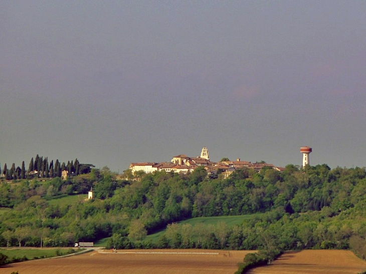 Le village vu de loin - Saint-Julia
