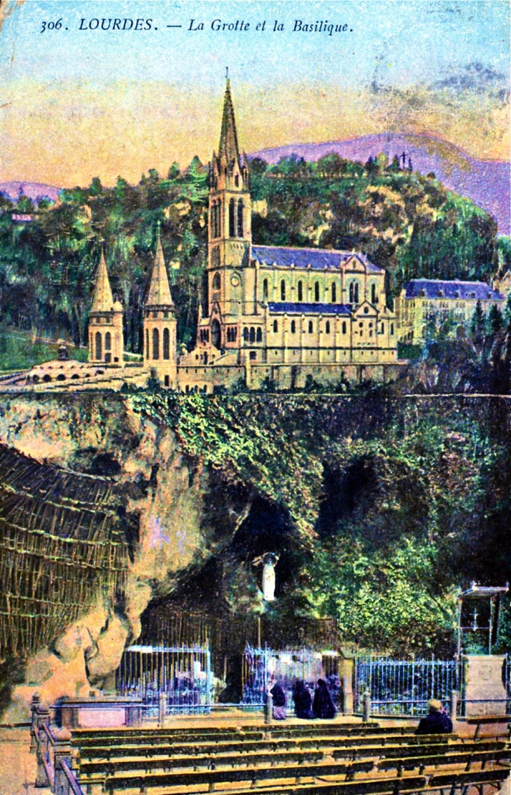 La Grotte et la Basiloque, vers 1925 (carte postale ancienne). - Lourdes