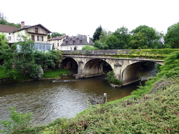 Le pont sur le Célé - Bagnac-sur-Célé