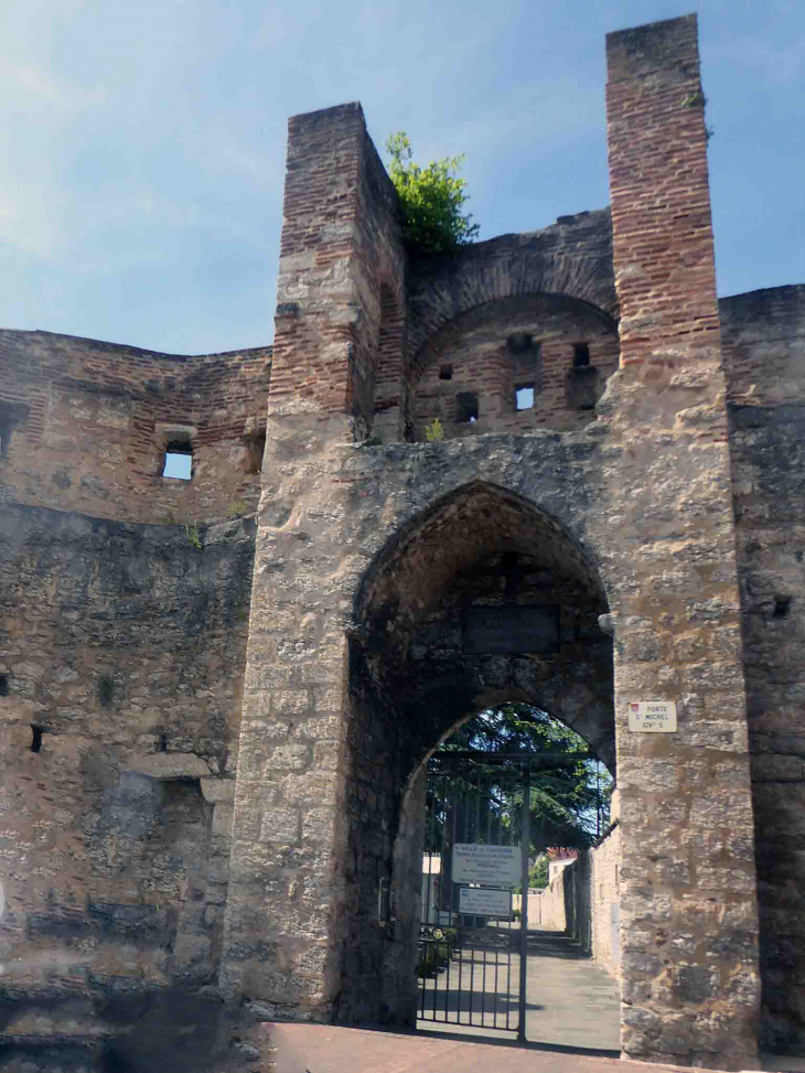 Les remparts : la porte Saint Michel - Cahors