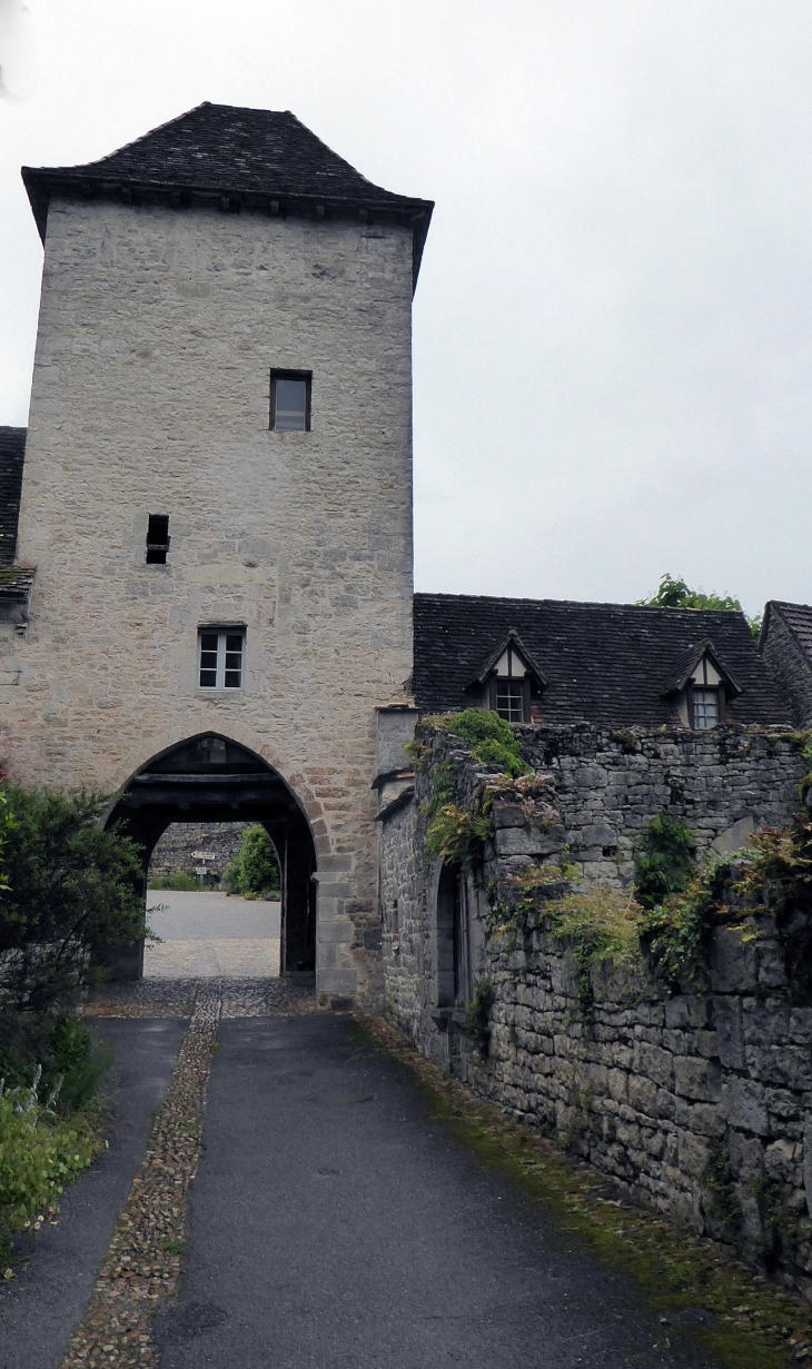 La tour d'entrée - Espagnac-Sainte-Eulalie